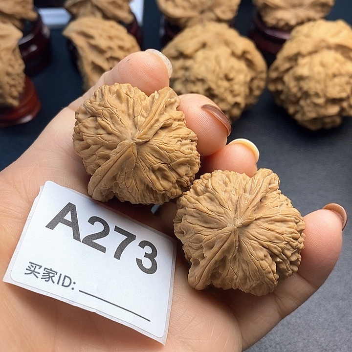 吊坠文玩核桃白狮3.8