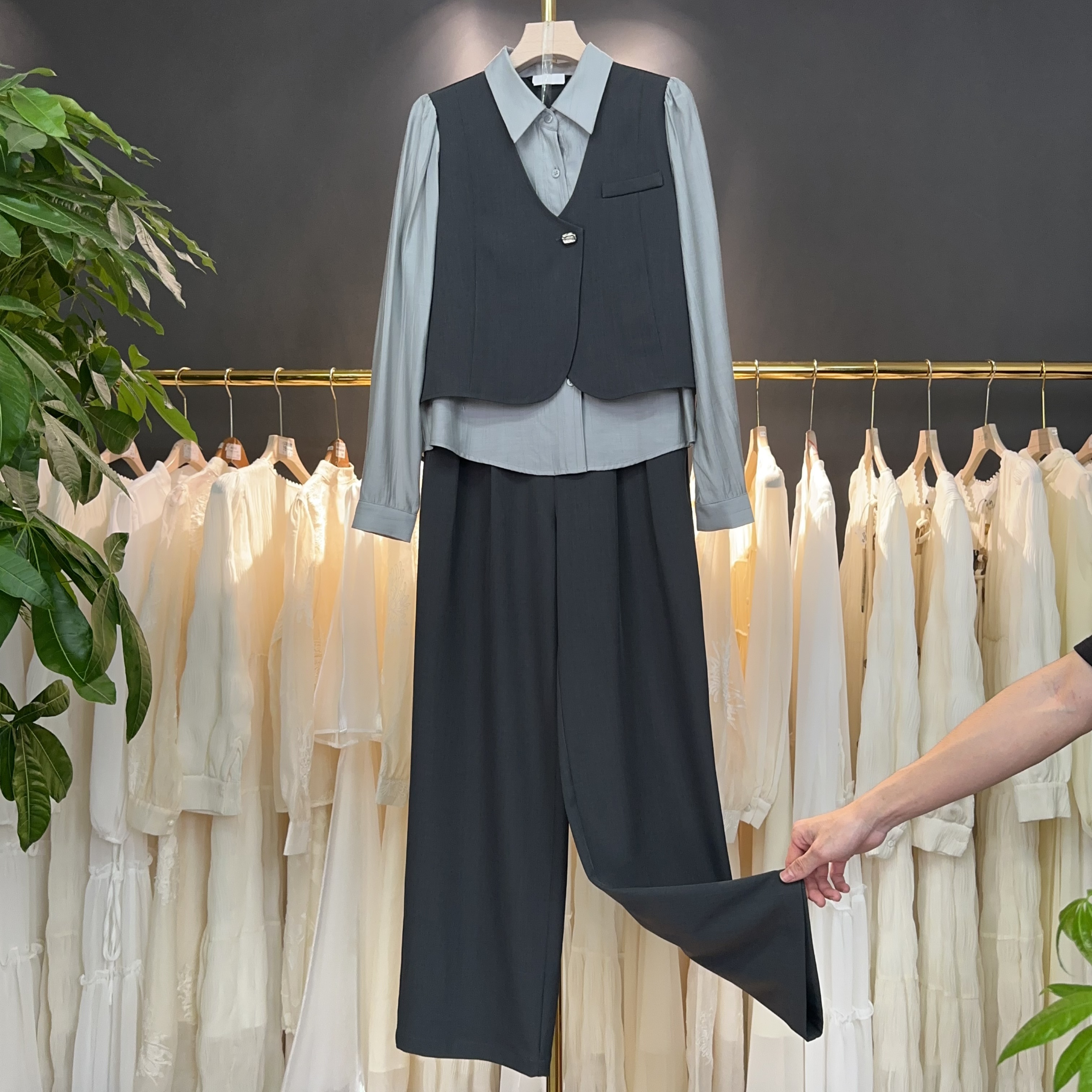 2025年新款气质长袖时尚休闲显瘦简约宽松纯色设计感套装M997