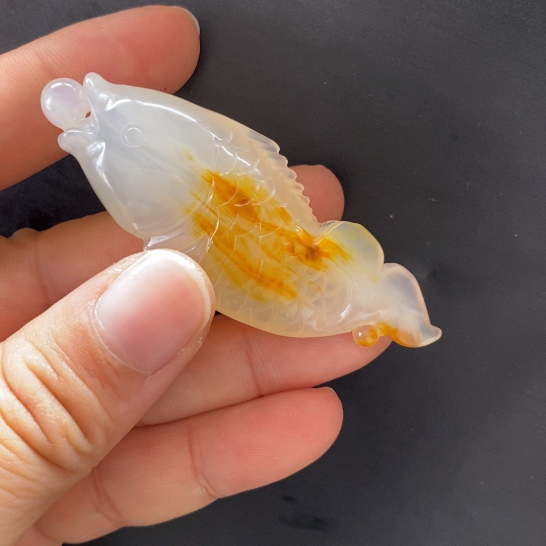 石英质玉（黄龙玉）颈饰未镶嵌