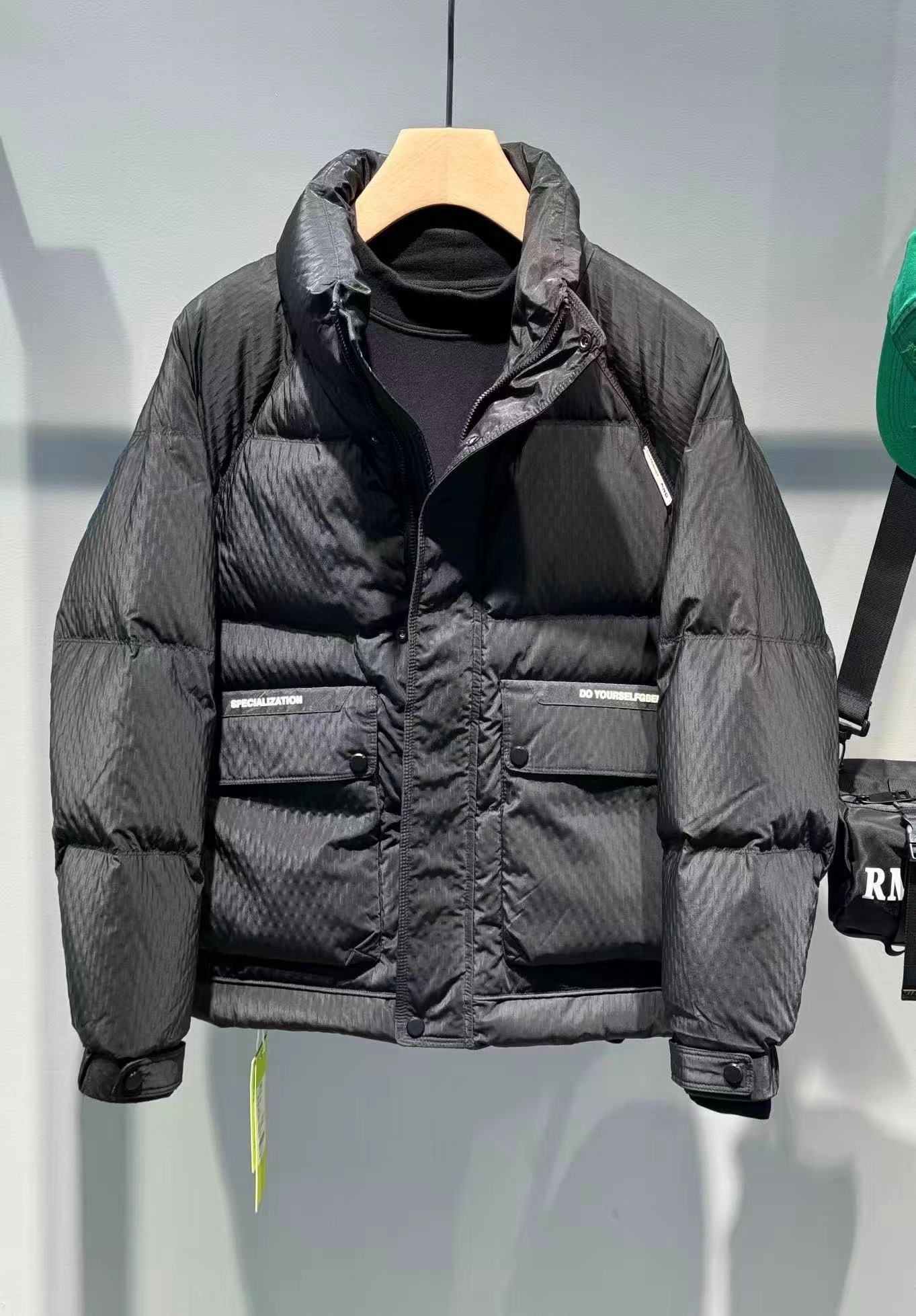 8815冬季时尚皮面免洗立领防寒服