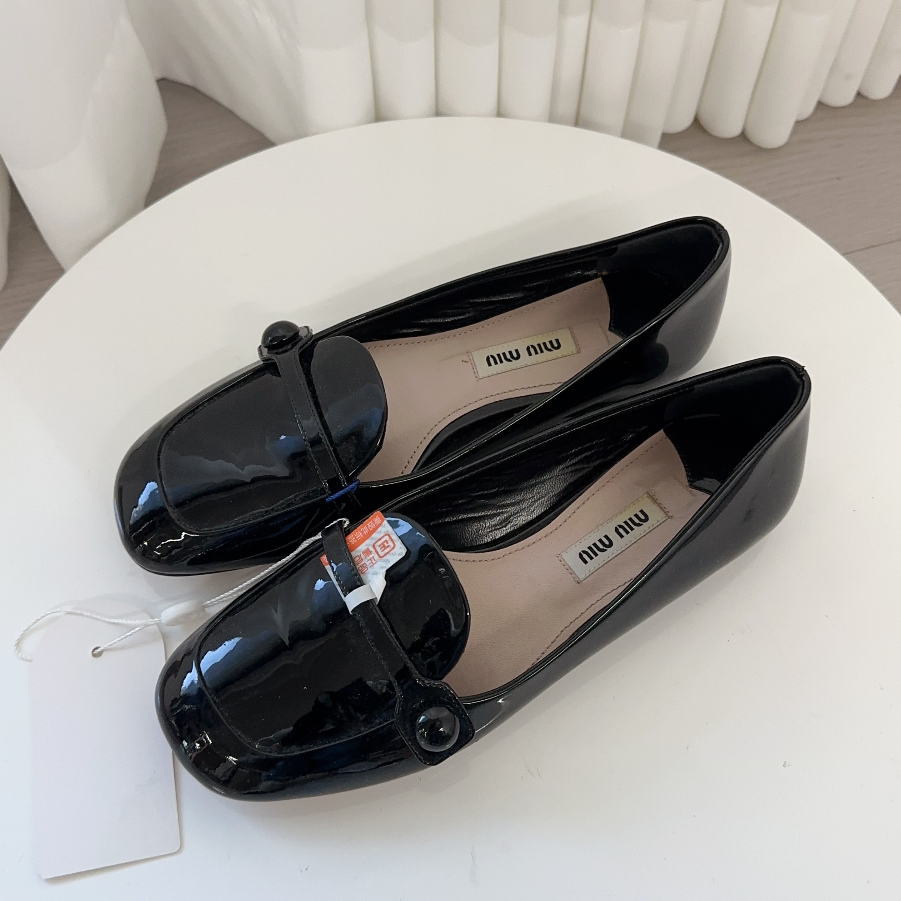 95新 MIU MIU/缪缪 MiuMiu漆皮玛丽珍皮鞋35码黑色/250516ZWP9T03