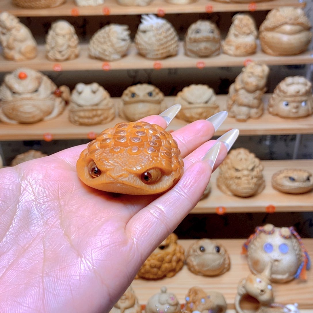 玉化竹根雕鹰嘴金蟾