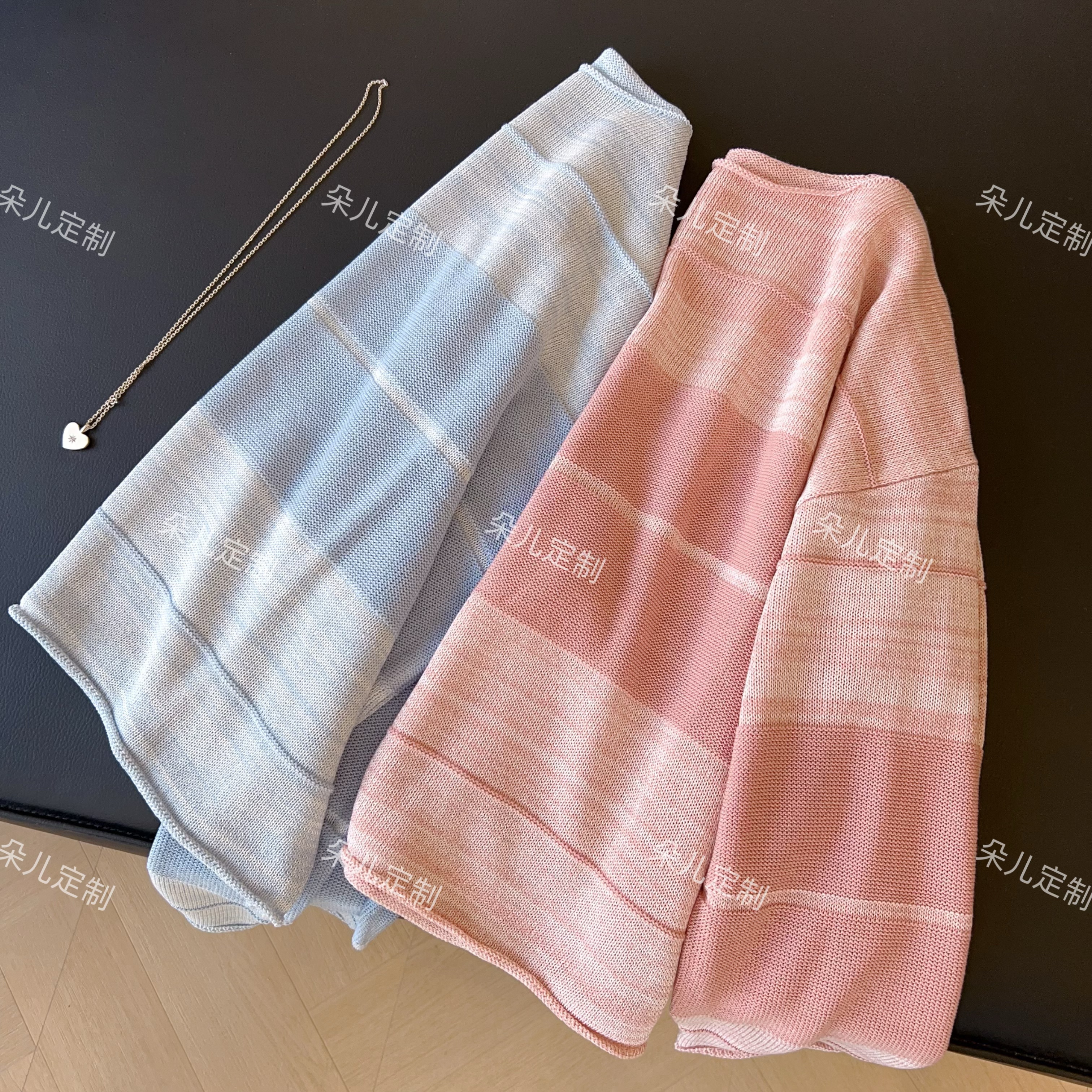 朵儿定制 韩系一字领渐变条纹长袖卷边针织衫IP04