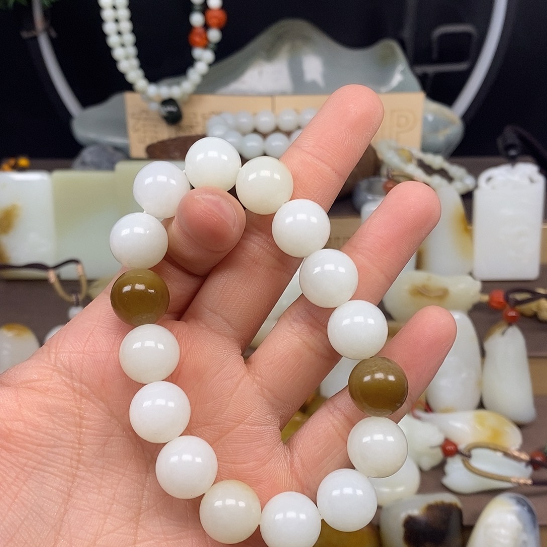 和田玉手串未镶嵌