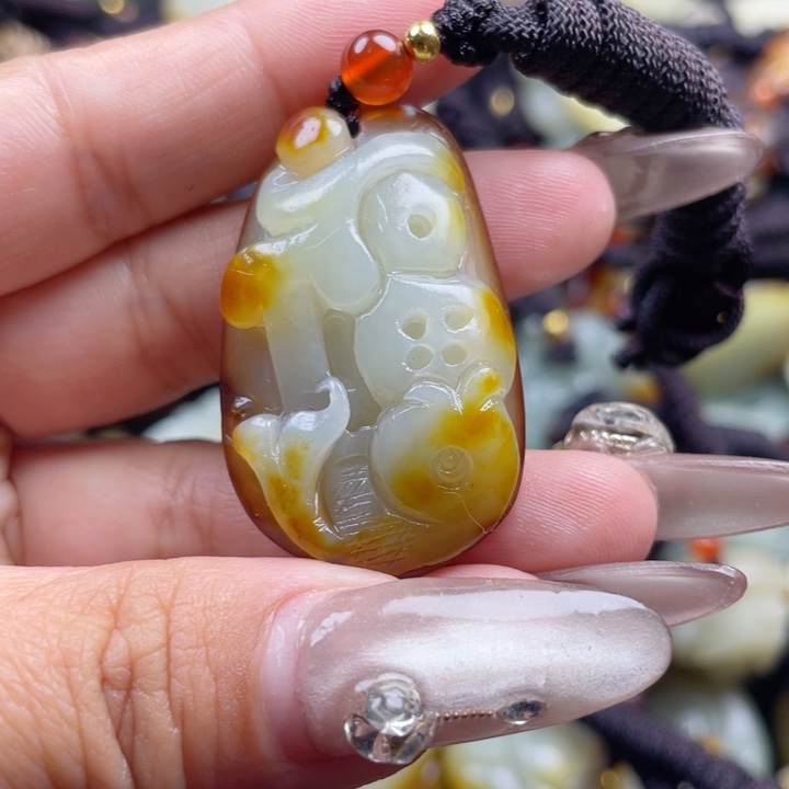 和田玉颈饰未镶嵌