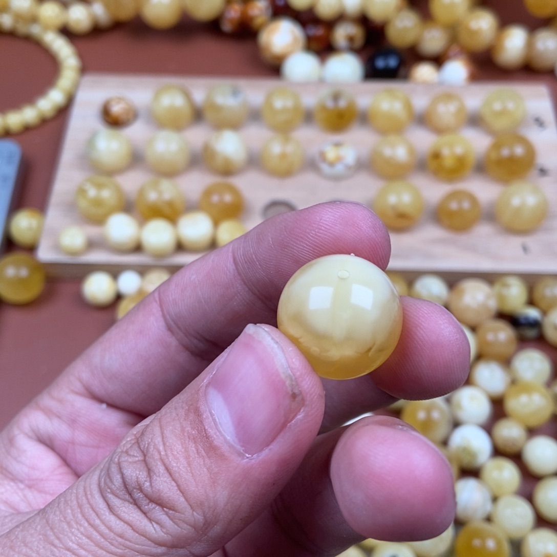 蜜蜡裸石未镶嵌强****）蜜蜡