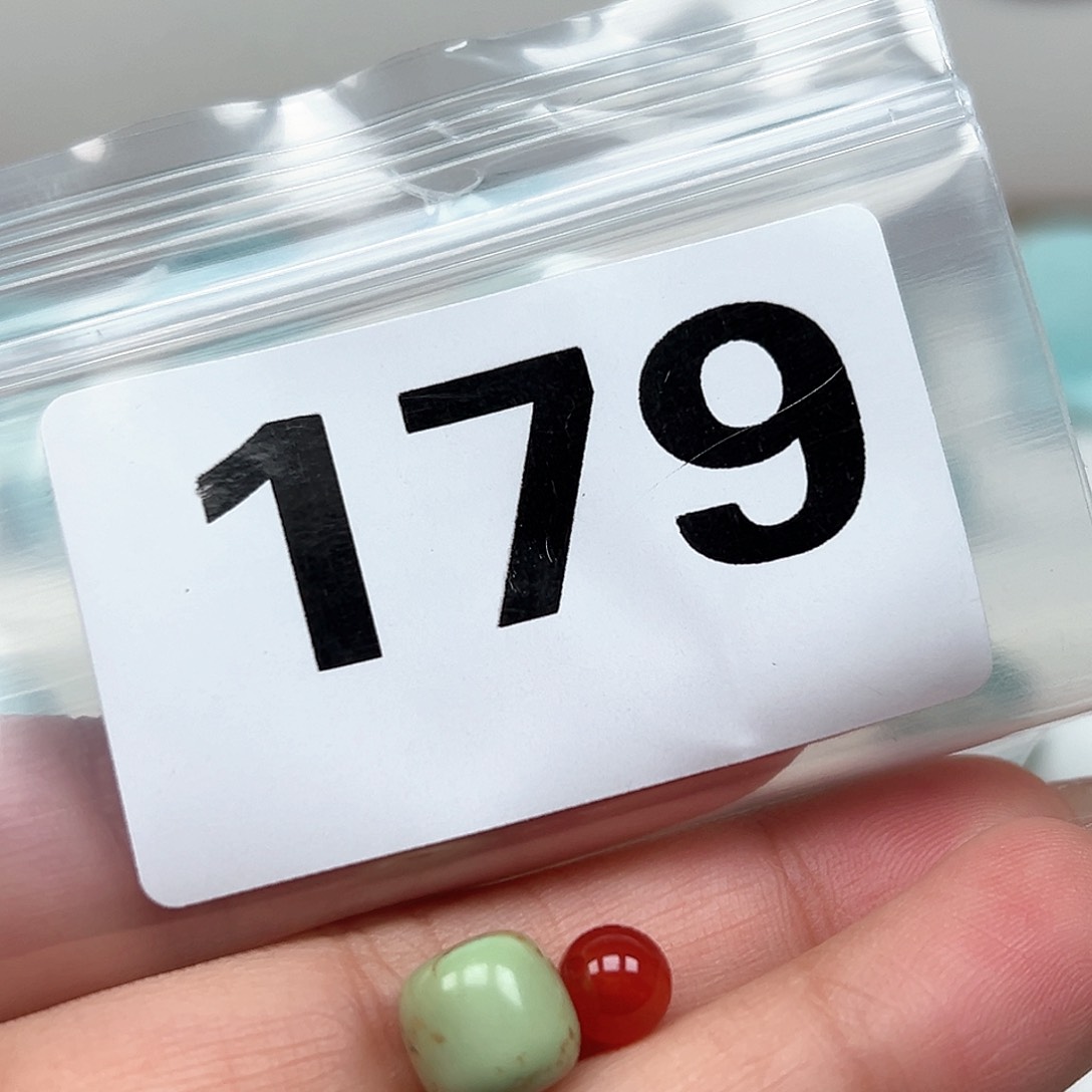 南红玛瑙颈饰未镶嵌