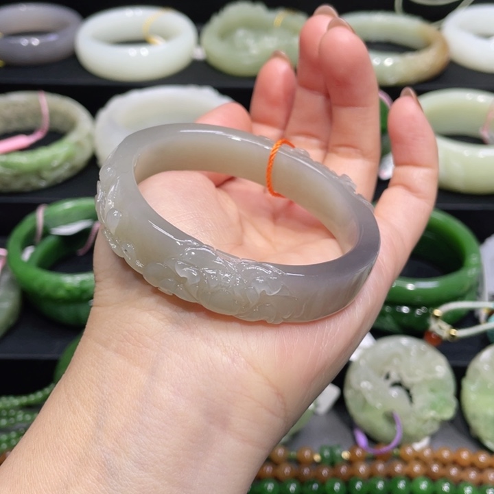 和田玉手镯58圈口 编号13贵妃镯未镶嵌