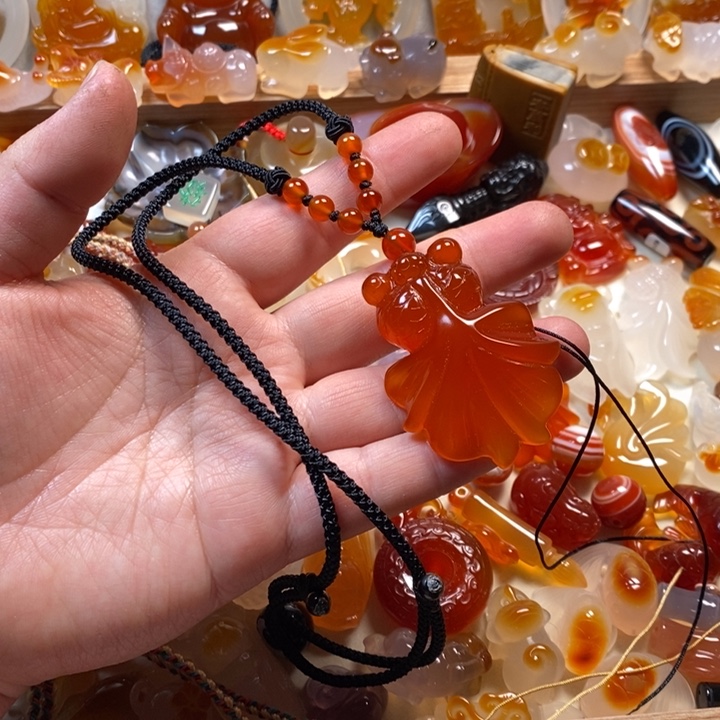 ℳ***⁵玛瑙/玉髓未镶嵌颈饰