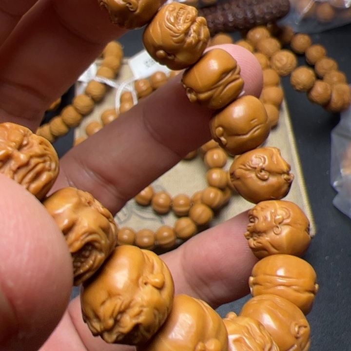 猴头核桃手串看看咯