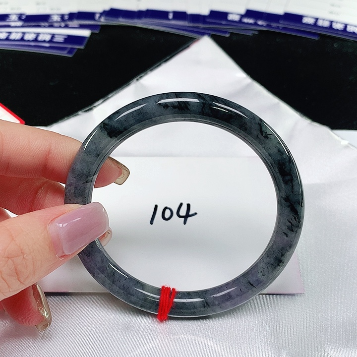 翡翠手镯（圆镯）未镶嵌