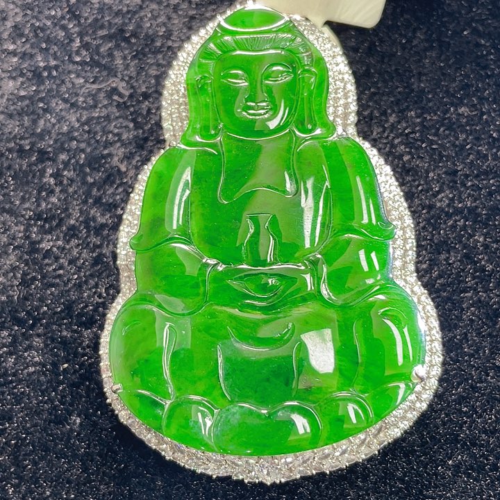 翡翠颈饰未镶嵌76，