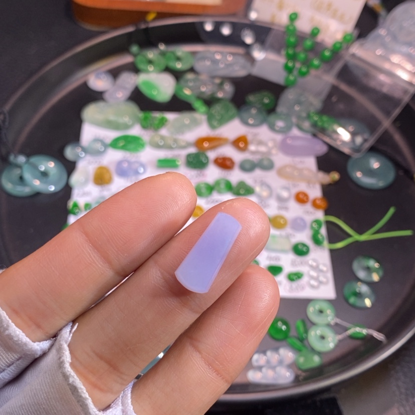 【闪购商品】翡翠挂件未镶嵌柱