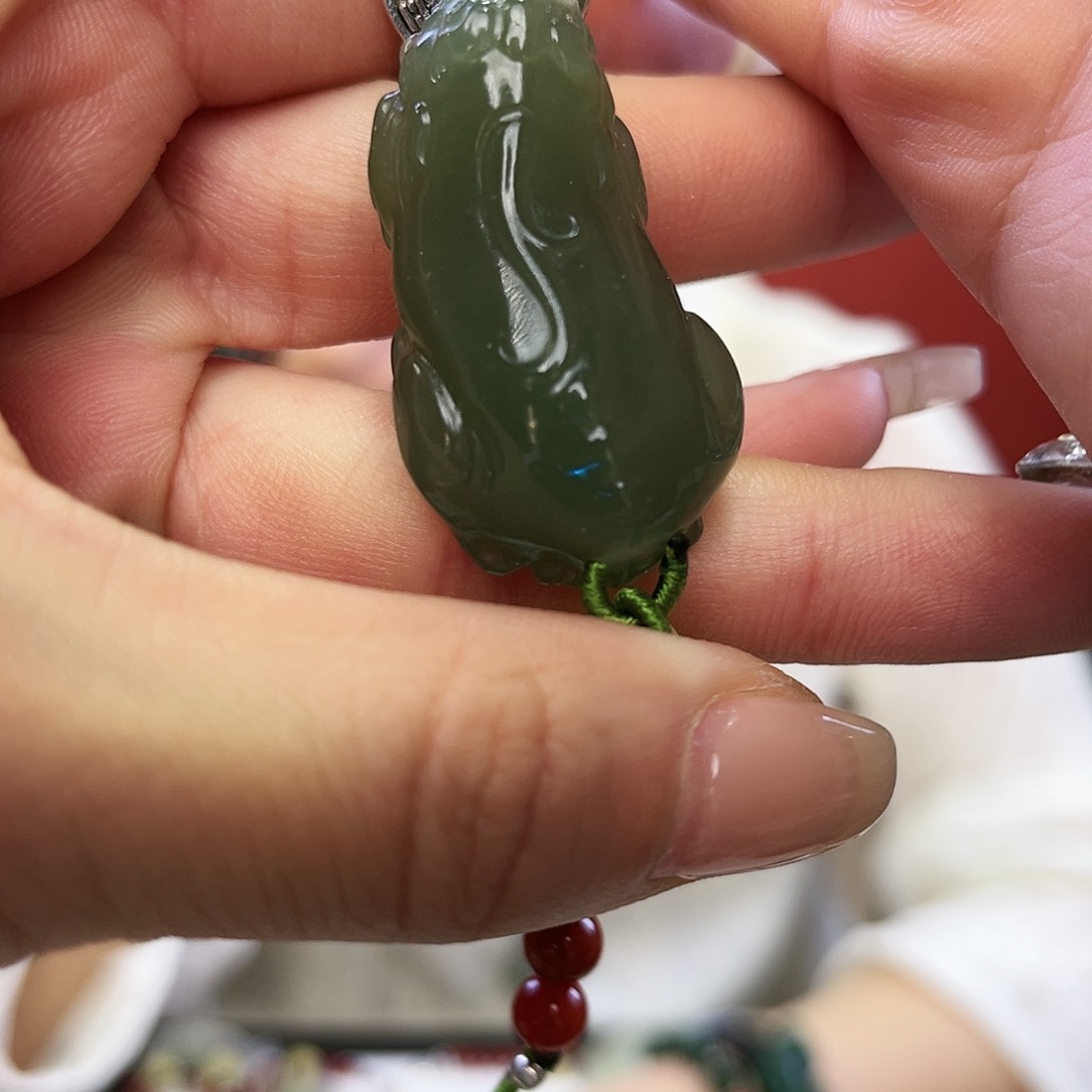 和田玉手链未镶嵌皮球