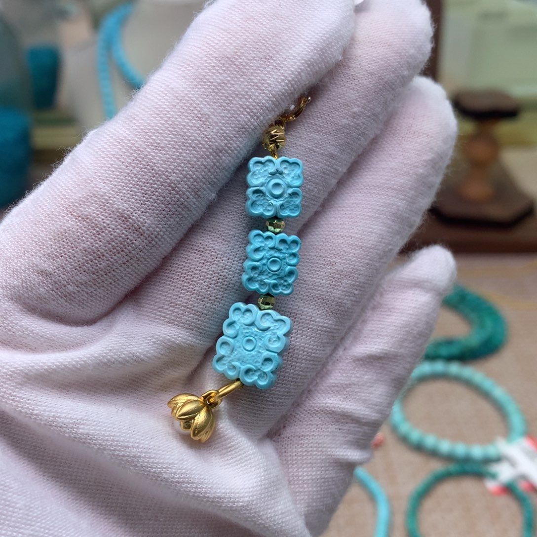 绿松石配饰未镶嵌