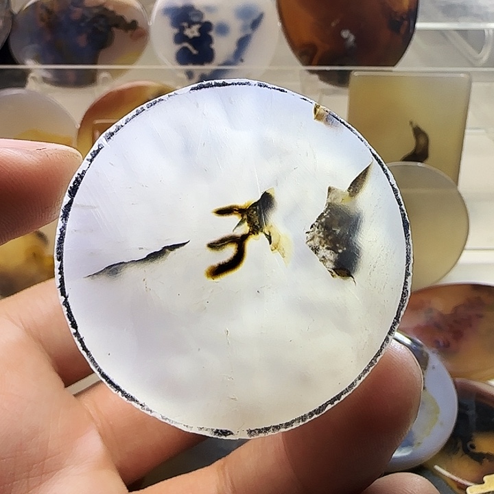 玛瑙/玉髓未镶嵌珠宝奇石