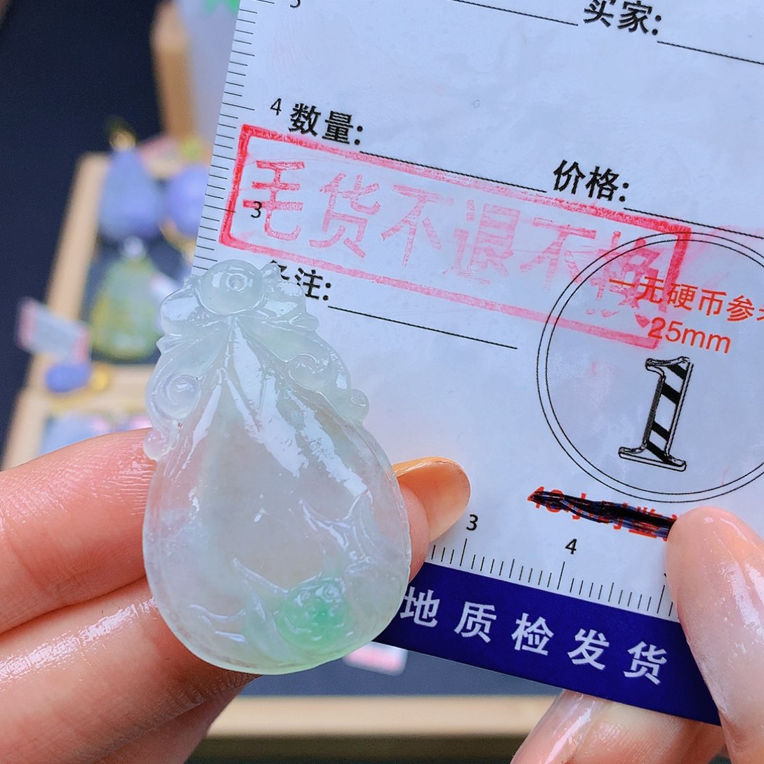 翡翠未镶嵌颈饰翡翠