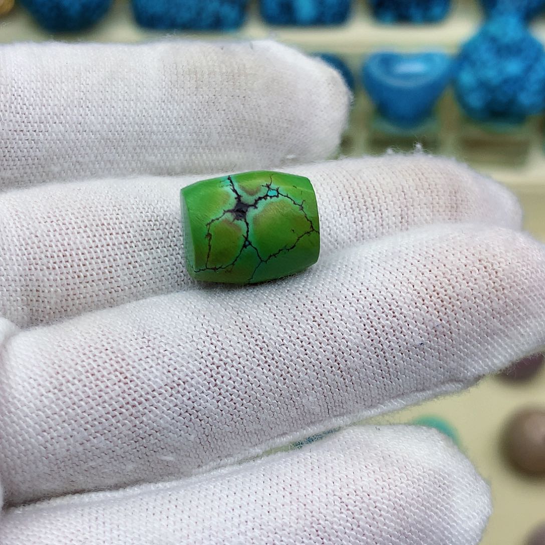 绿松石未镶嵌三彩随行