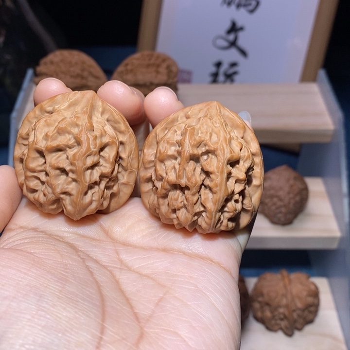 吊坠文玩核桃承德粗筋