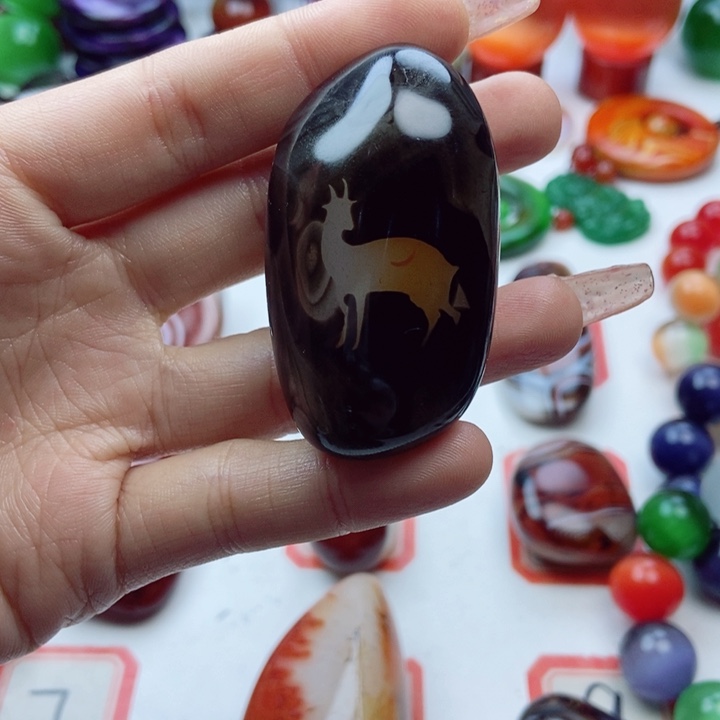 玛瑙/玉髓珠宝奇石未镶嵌中****邑