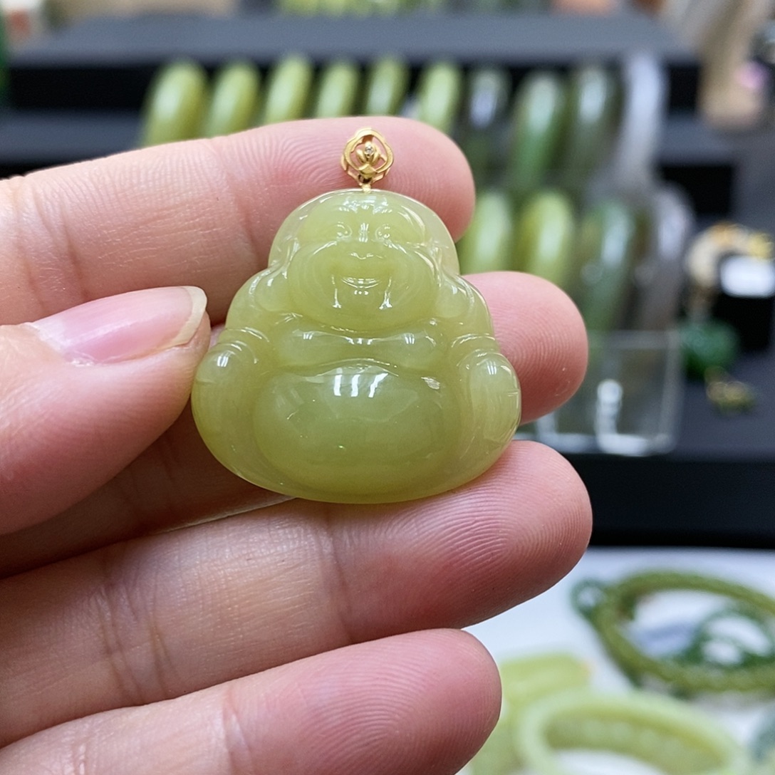 和田玉18K金镶嵌颈饰