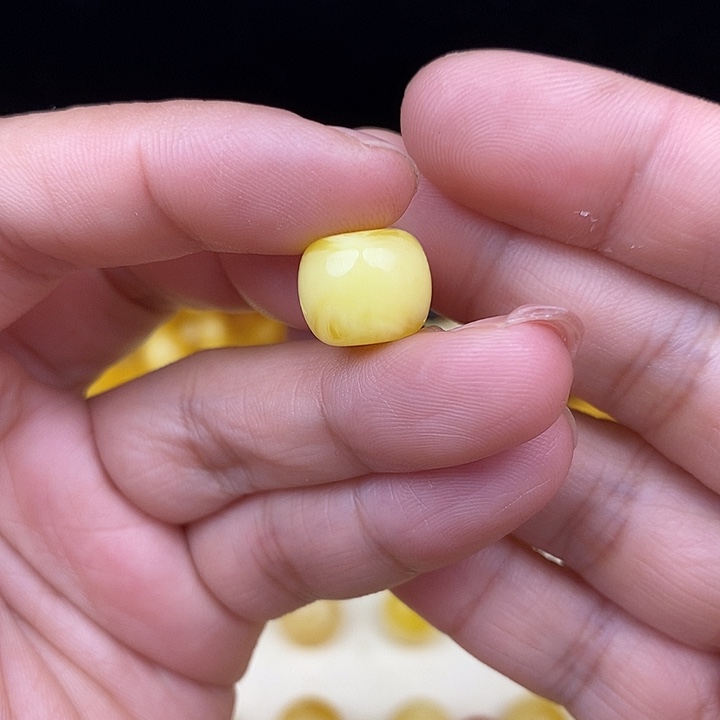 未镶嵌琥珀珠宝奇石22