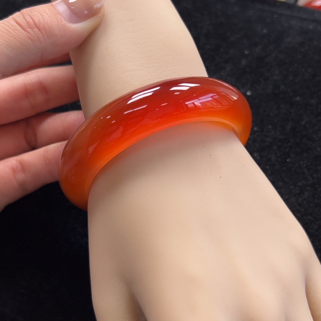 手镯玛瑙/玉髓未镶嵌