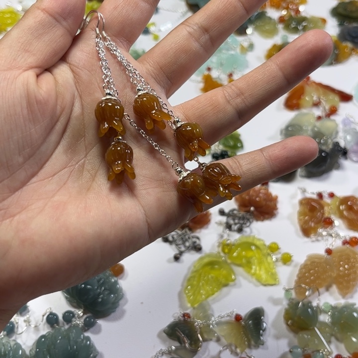 合金蛇纹石玉耳饰