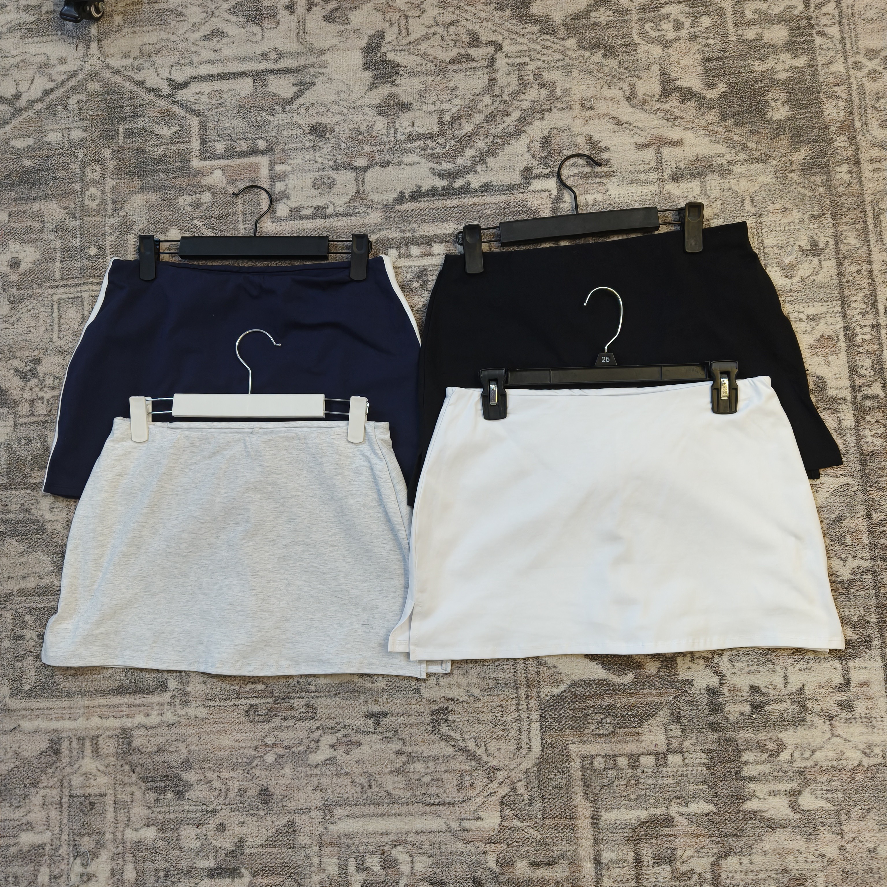 四色开叉包臀短裙带底裤NO退换