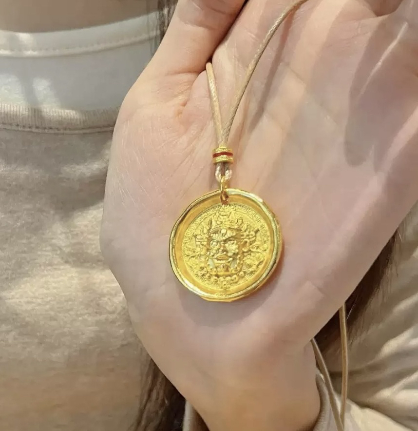合金吊坠 新款【黄财神吊坠】精美侧挂潮流金色大气项坠挂坠项链