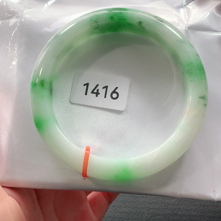 翡翠手镯未镶嵌天然翡翠手镯01