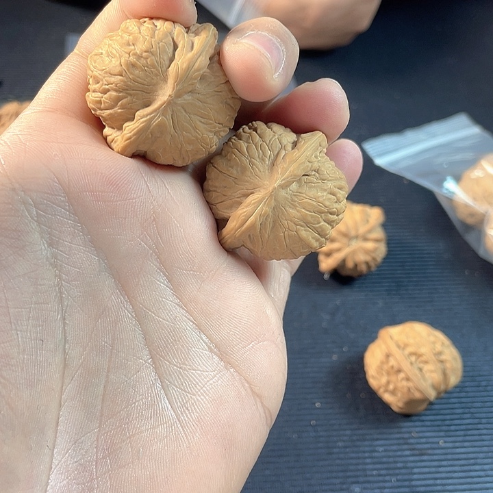 青***著吊坠文玩核桃磨盘