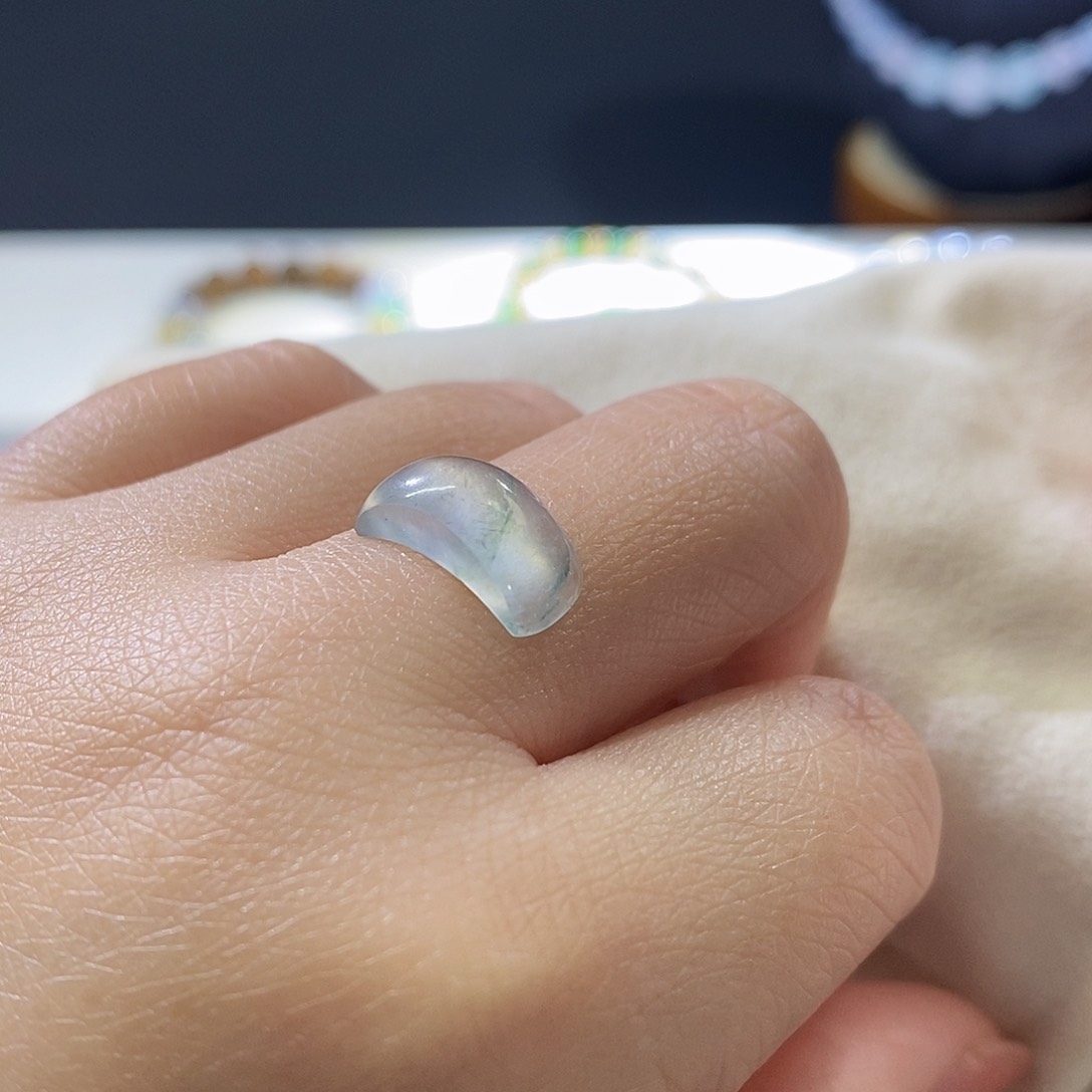 翡翠把件未镶嵌戒面