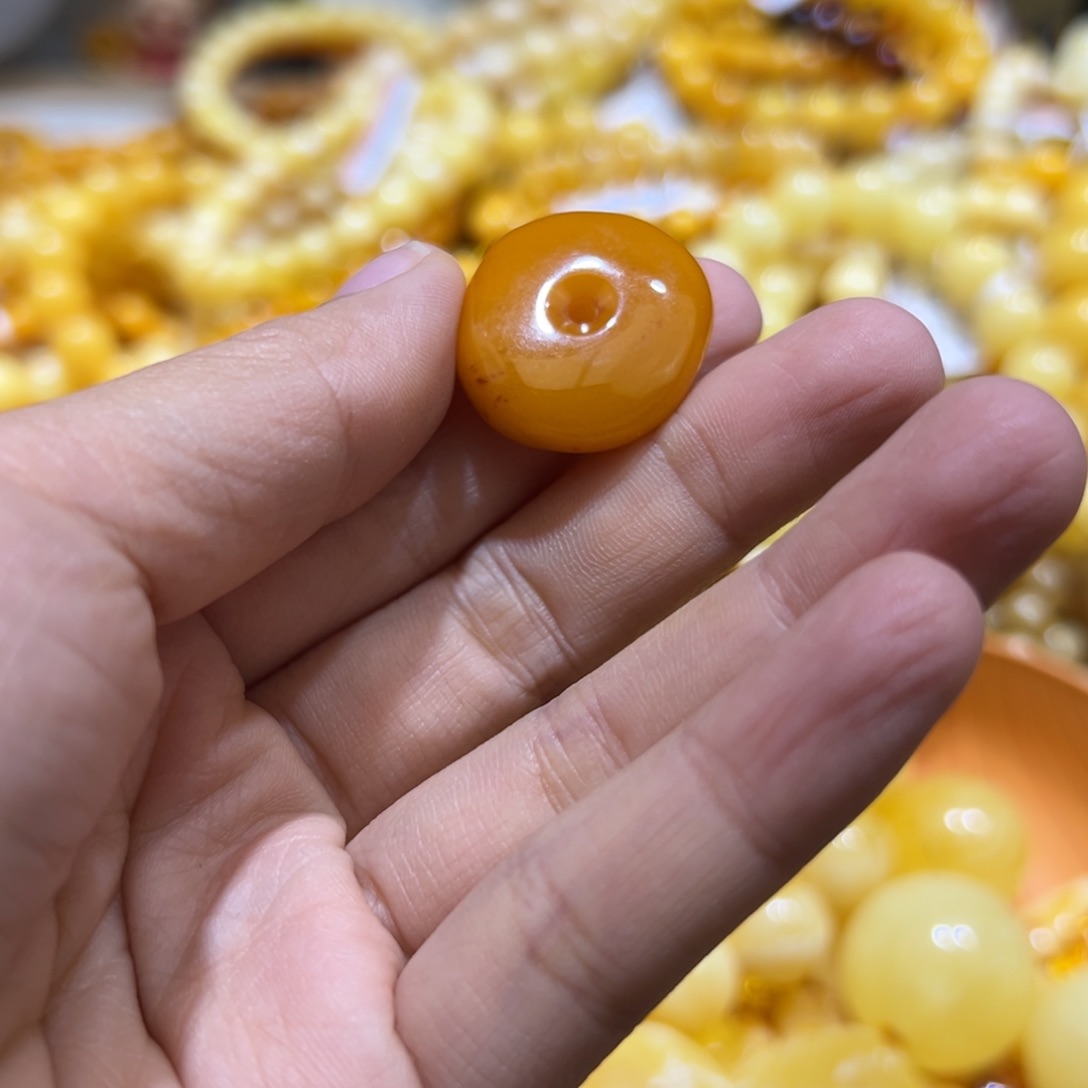 琥珀珠宝奇石未镶嵌