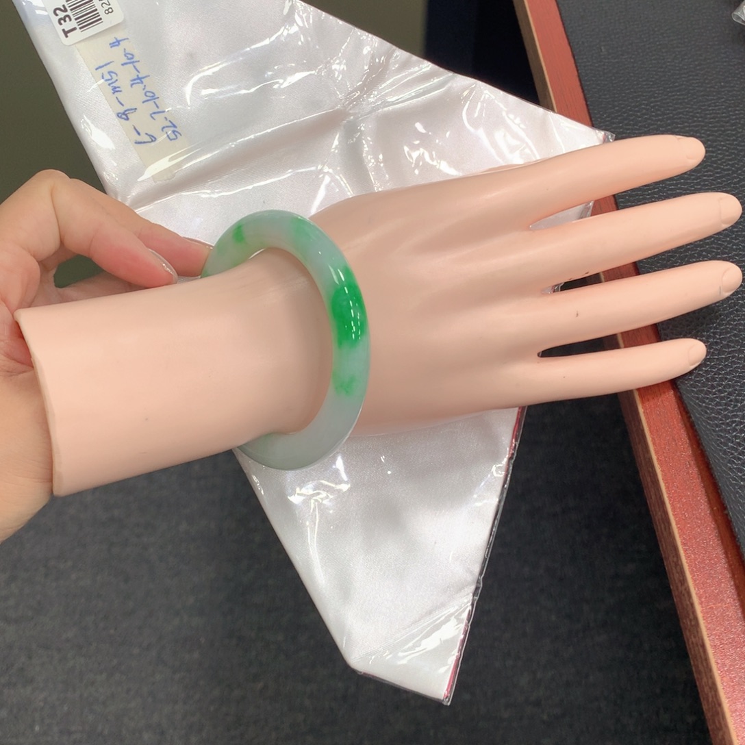未镶嵌手镯翡翠翡翠