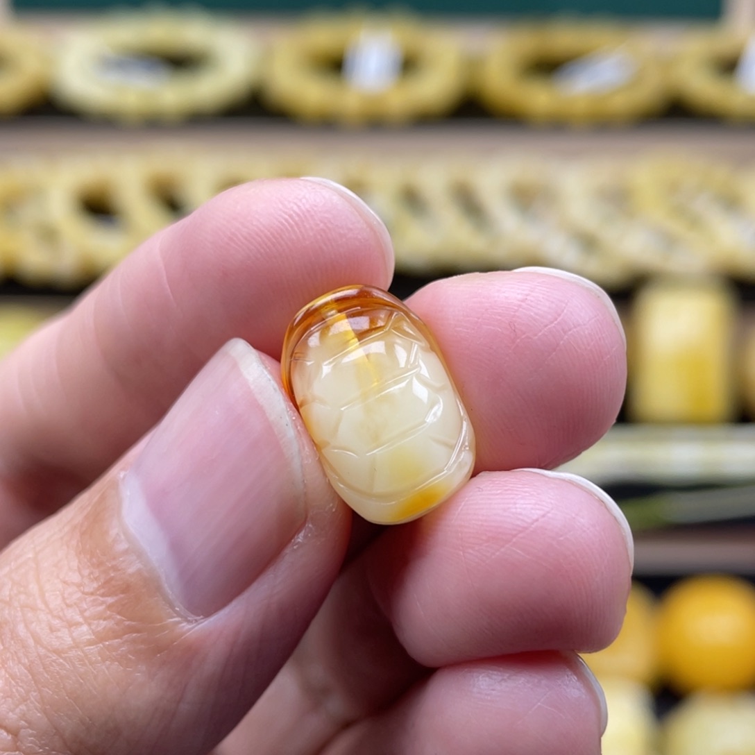 琥珀裸石未镶嵌琥珀蜜蜡