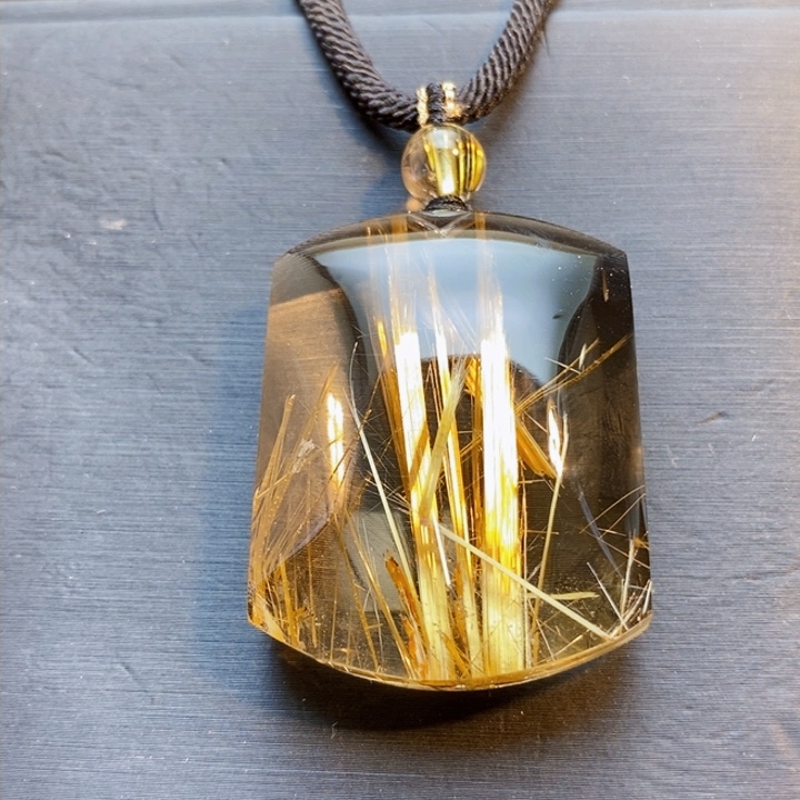 颈饰未镶嵌发晶天然清透体黄钛晶无事牌