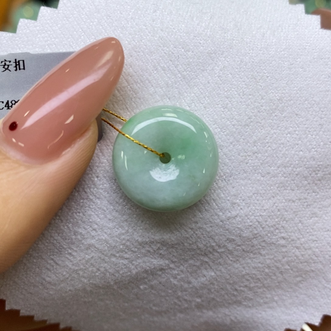 颈饰未镶嵌翡翠平安