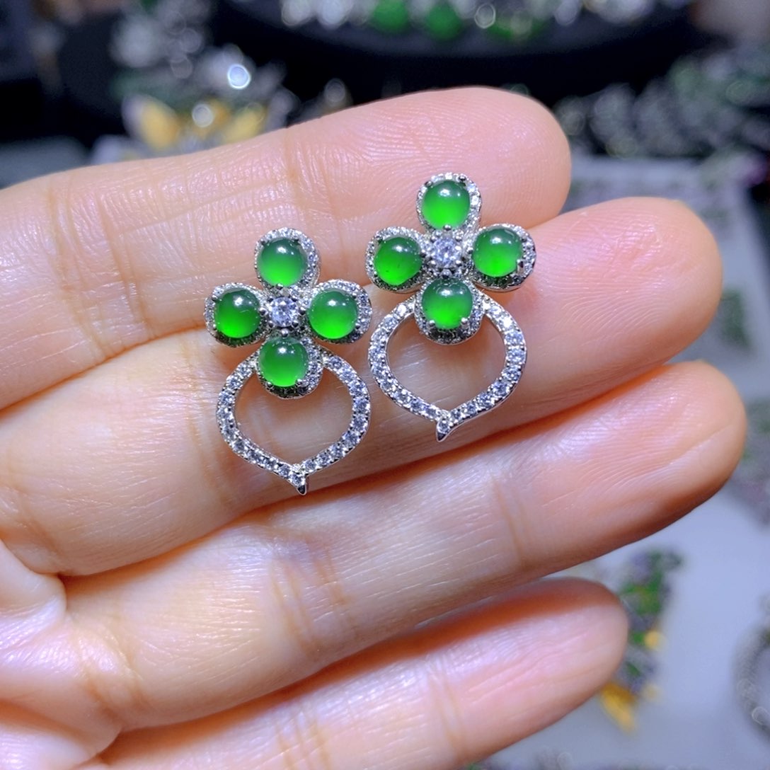 翡翠颈饰银S925镶嵌天然翡翠