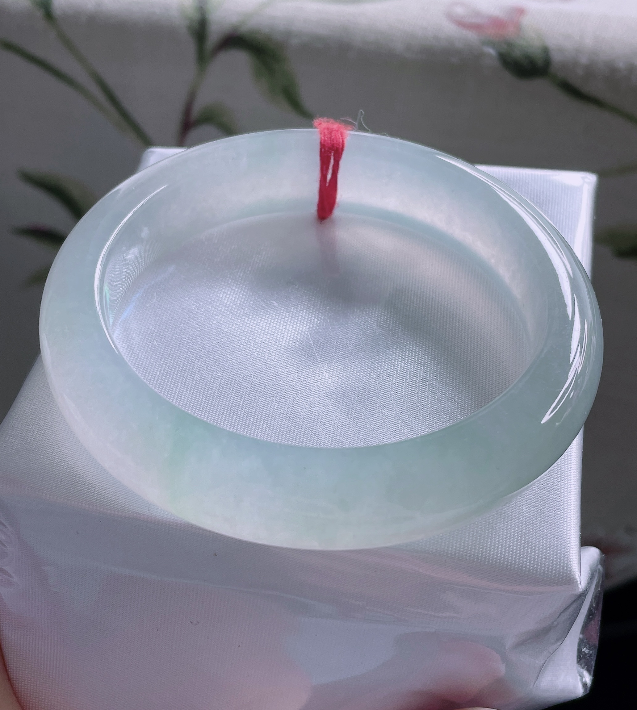 冰种起光双眼皮起胶58圈正圈手镯 高贵气质 正品天然缅甸翡翠A货