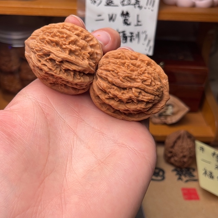文玩核桃吊坠40麦虎
