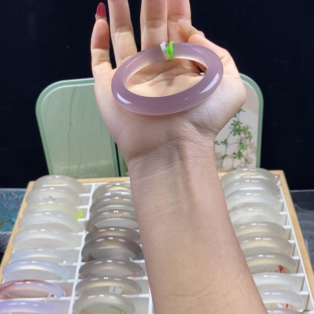 玛瑙/玉髓手镯未镶嵌