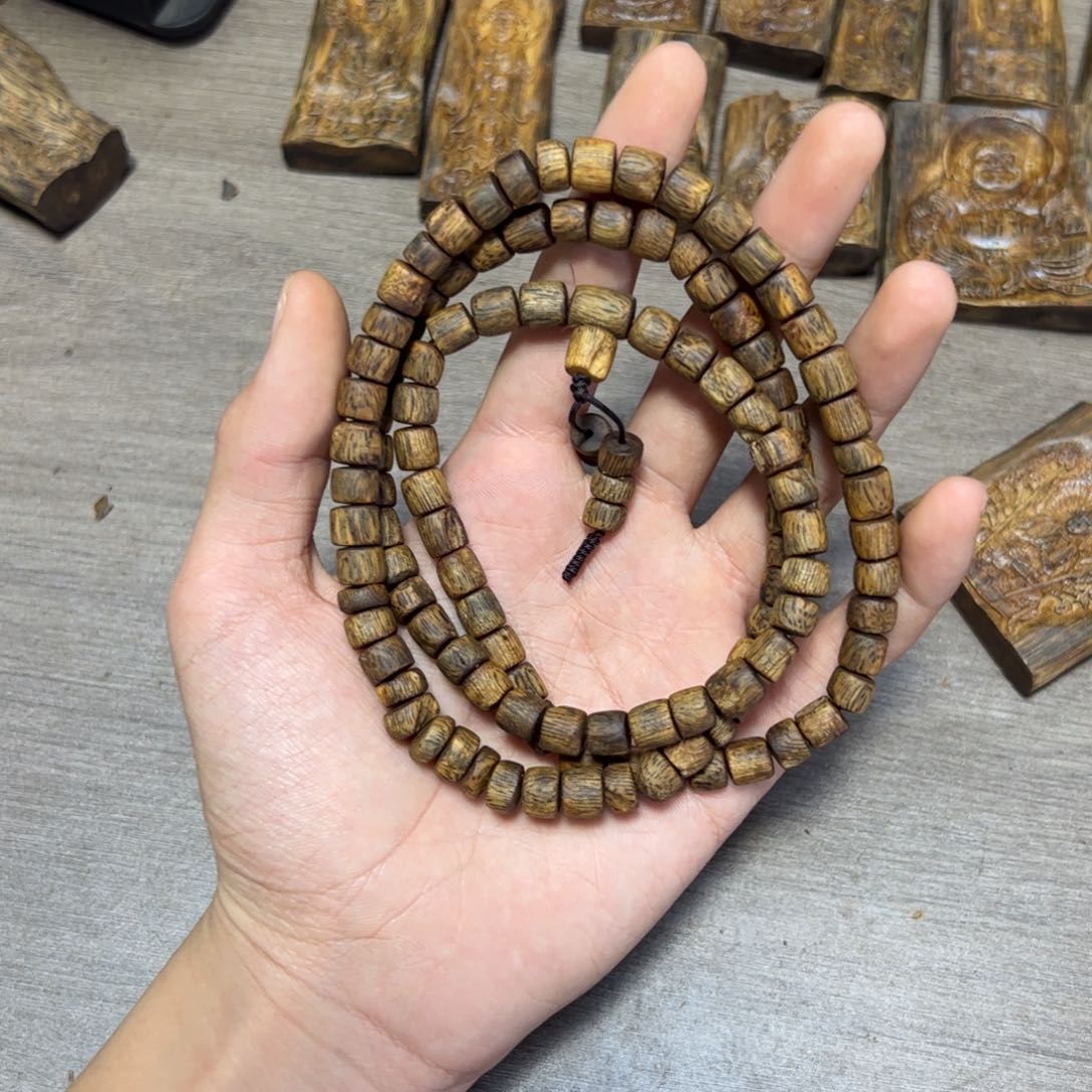 沉香木手串金莎叶桶珠26.6克