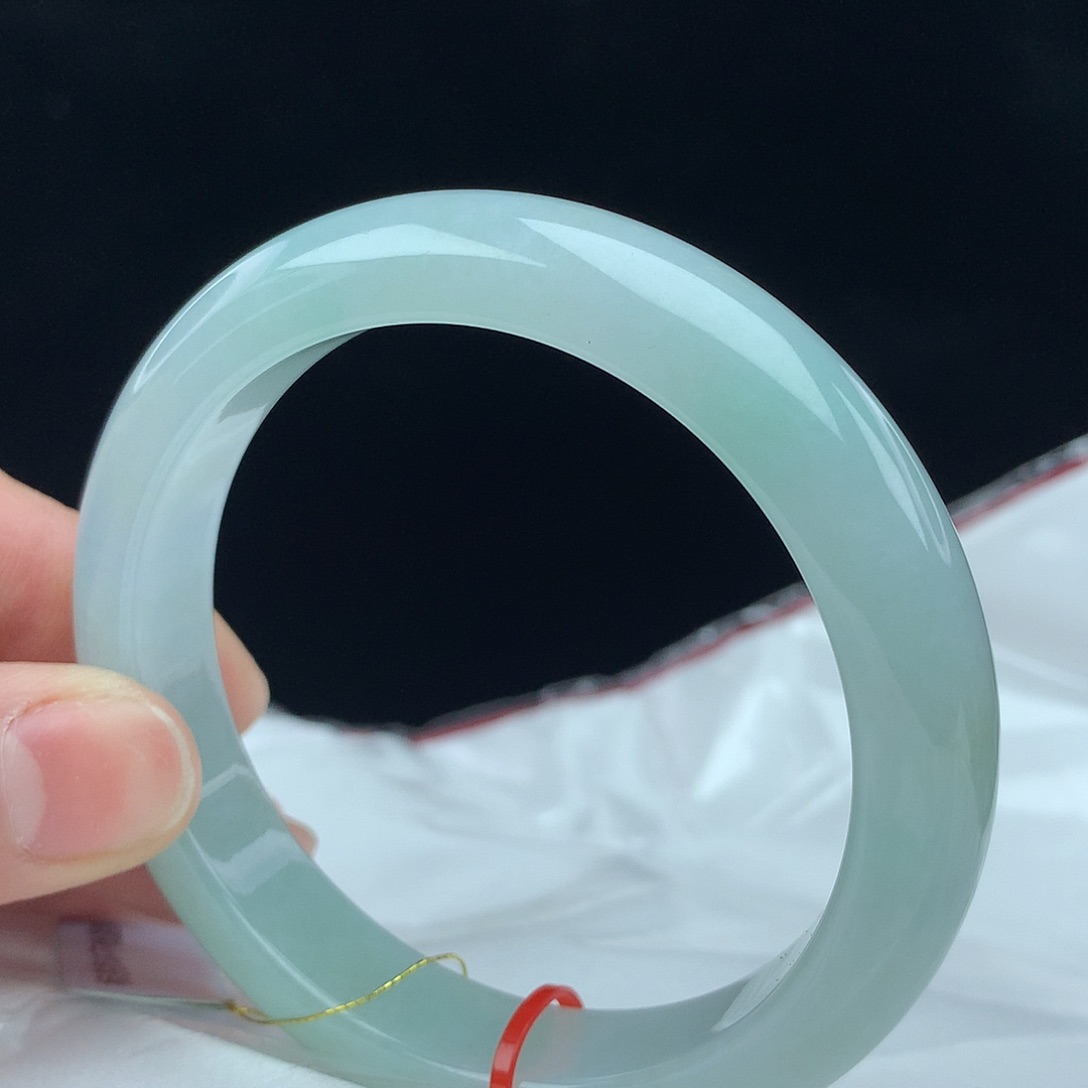 翡翠手镯未镶嵌58圈4173