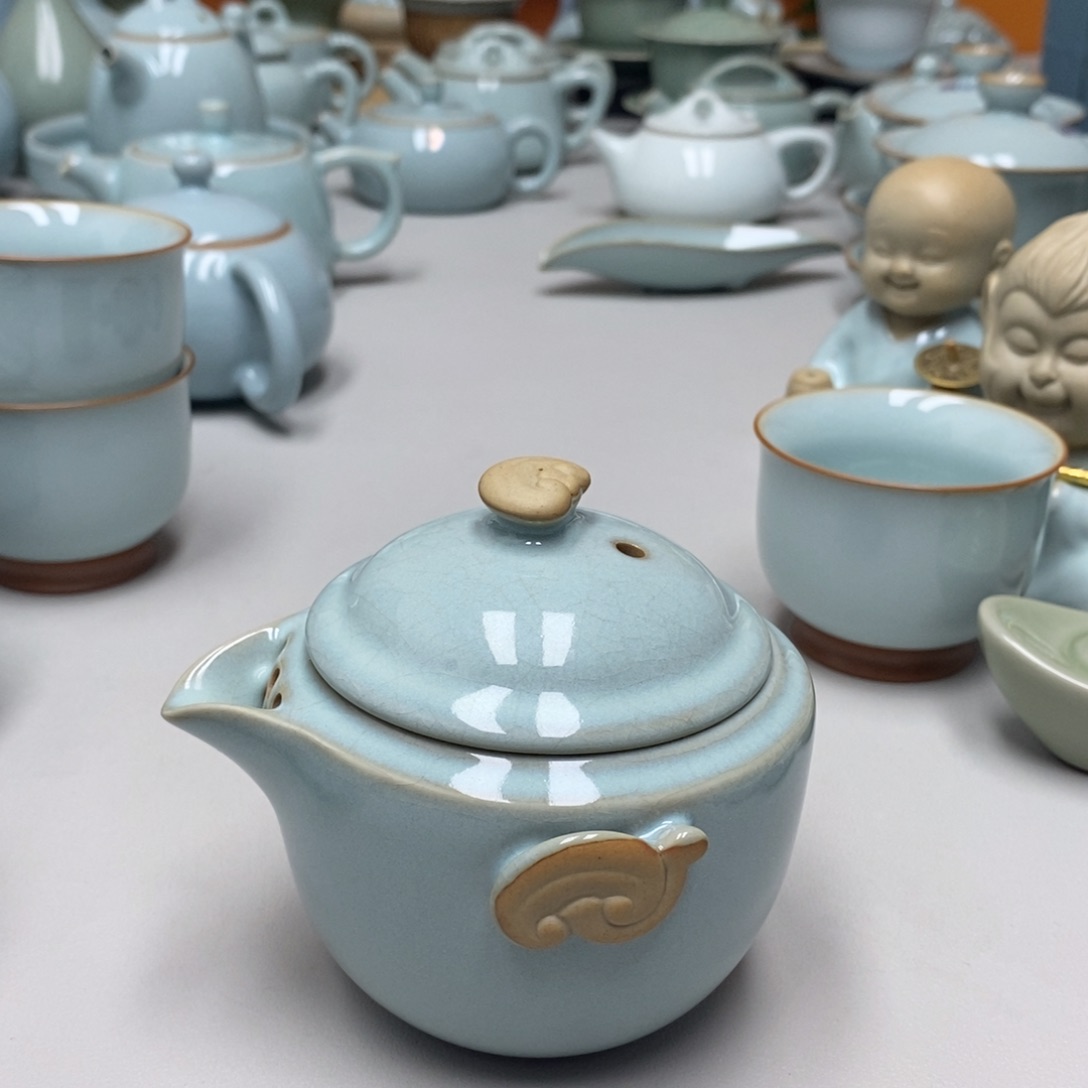 六*赵琳手抓壶瑕无礼盒