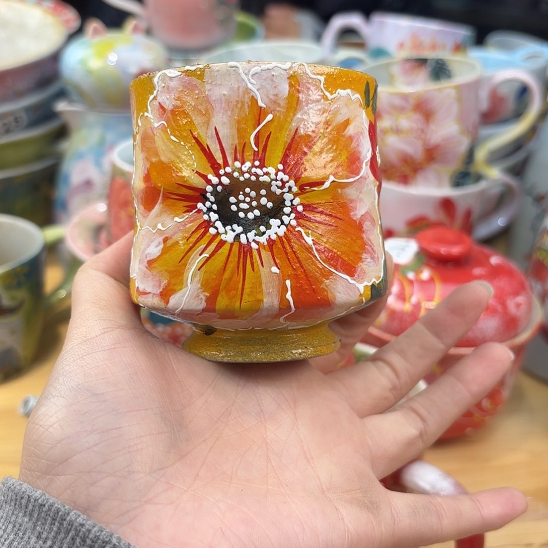 瓷片兔兔彼此的小