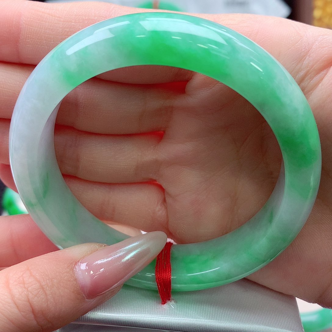 未镶嵌手镯翡翠翡翠