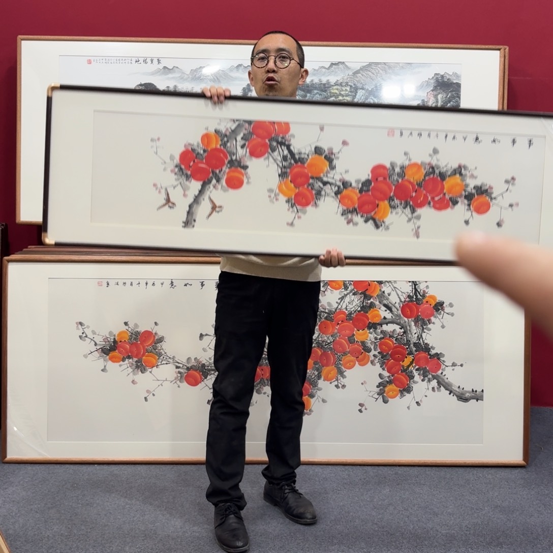 国画带框绘画作品