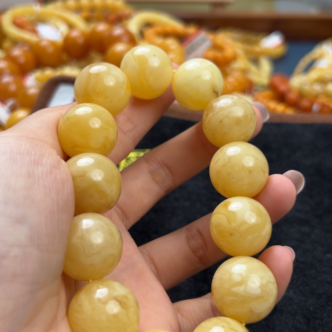 未镶嵌琥珀珠宝奇石