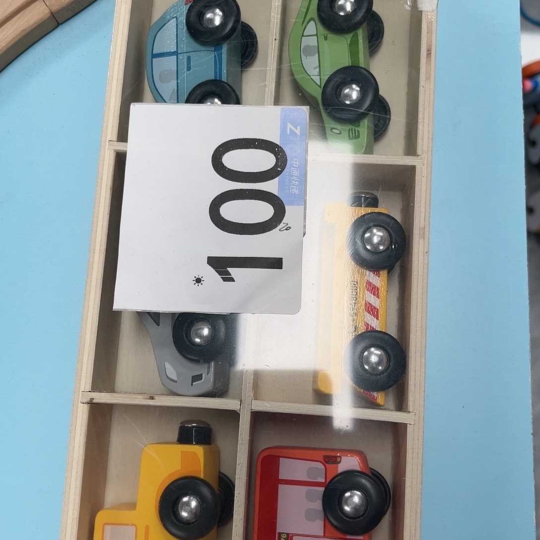 木质六俩小车（100）